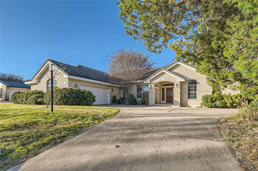 1910 Lakeway Blvd - Photo 1