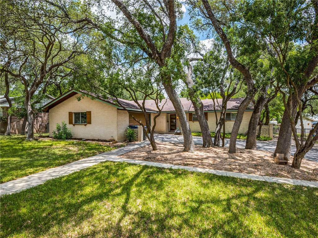 922 Twin Oaks Dr - Photo 1