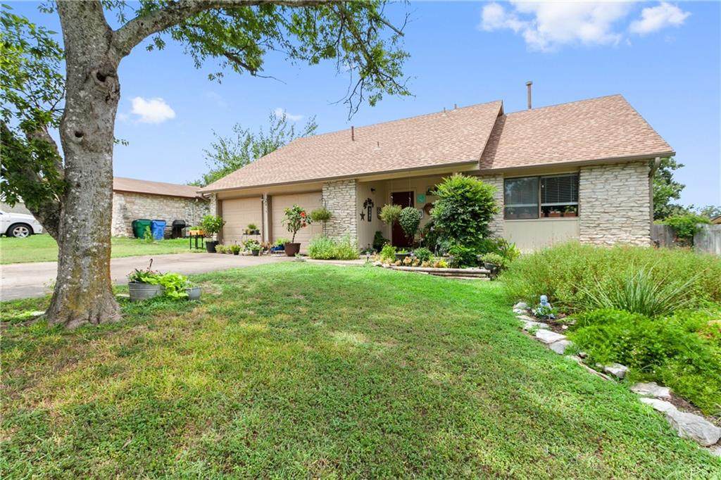 415 Greenway Dr - Photo 1