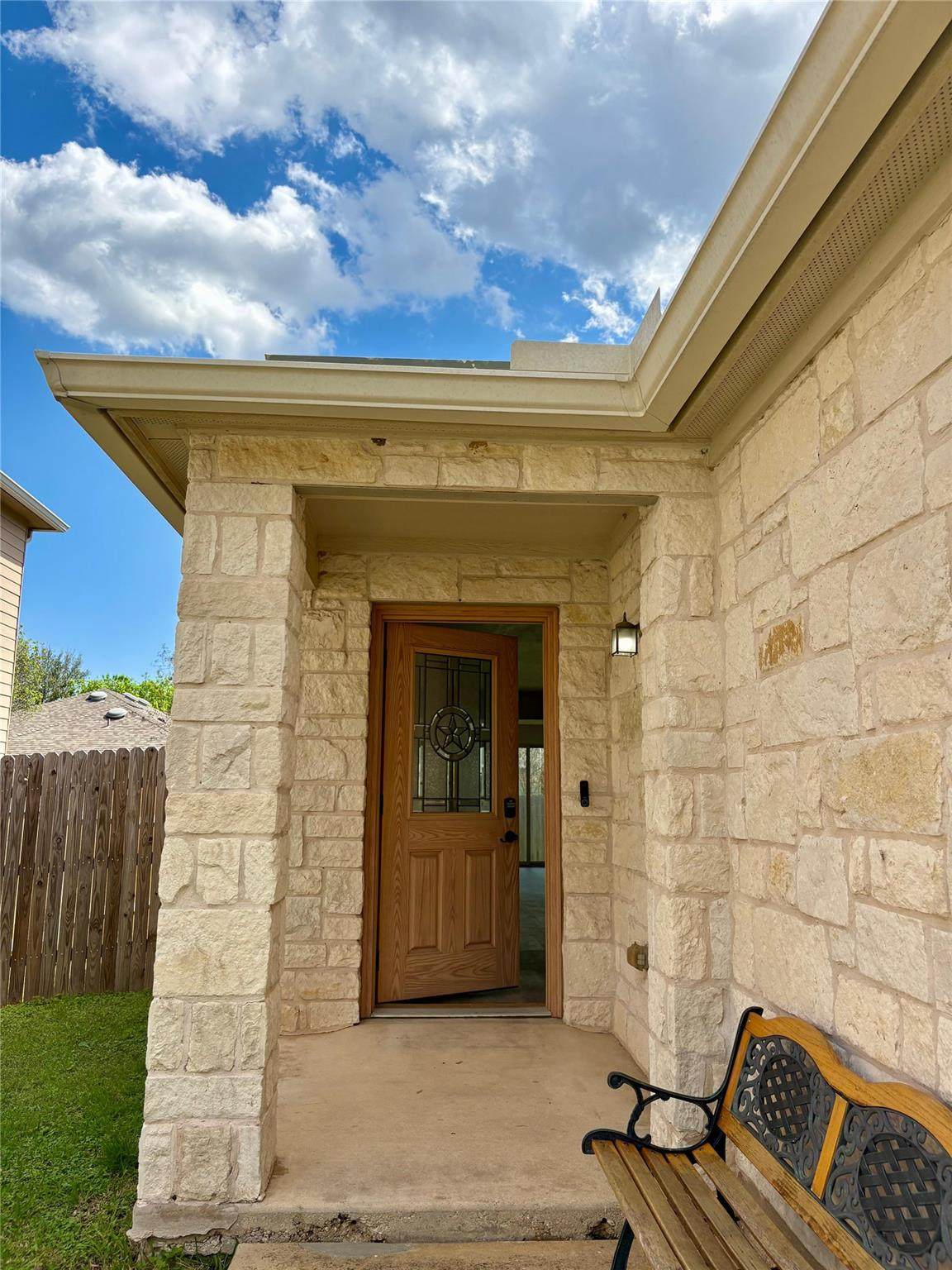 https://bt-photos.global.ssl.fastly.net/austin/1280_boomver_2_6513595-2.jpg