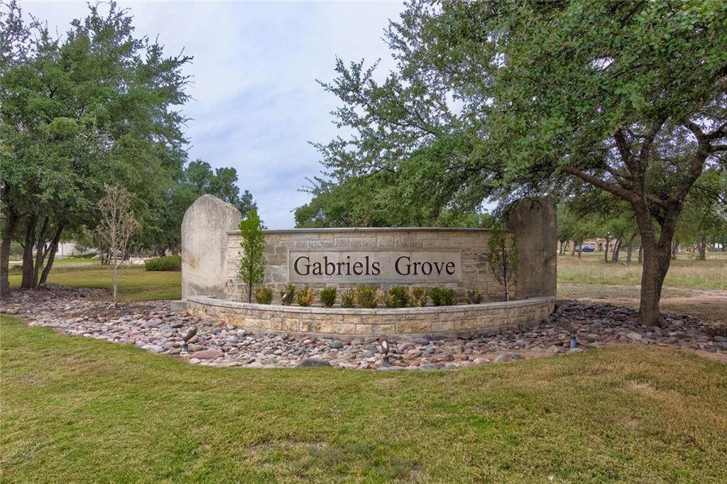 101 Gabriel Woods Dr - Photo 1