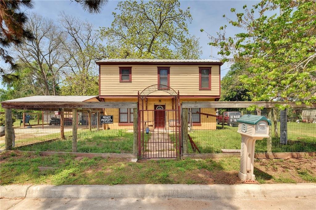 1306 Farm St - Photo 1