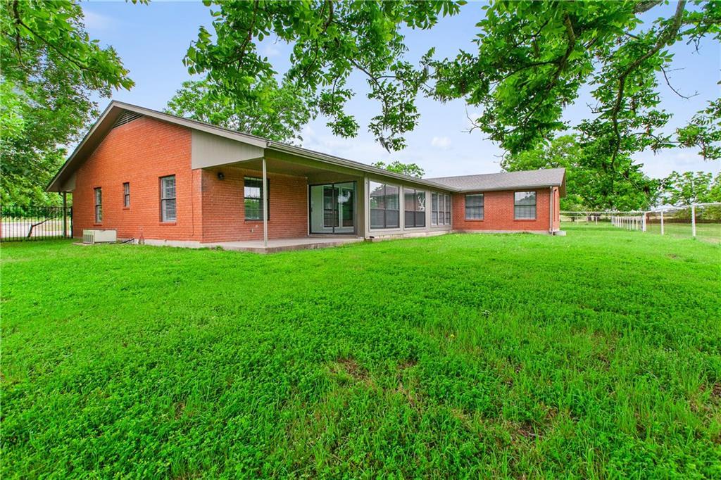 8101 Fm 243 - Photo 1