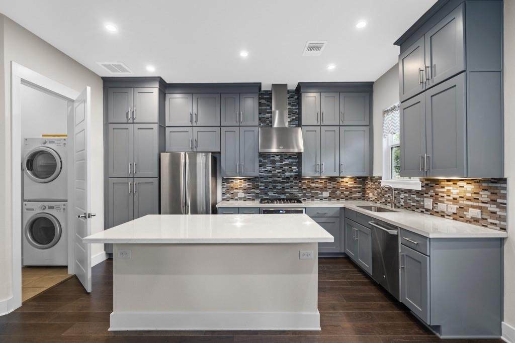 1004 Banyon St - Photo 1