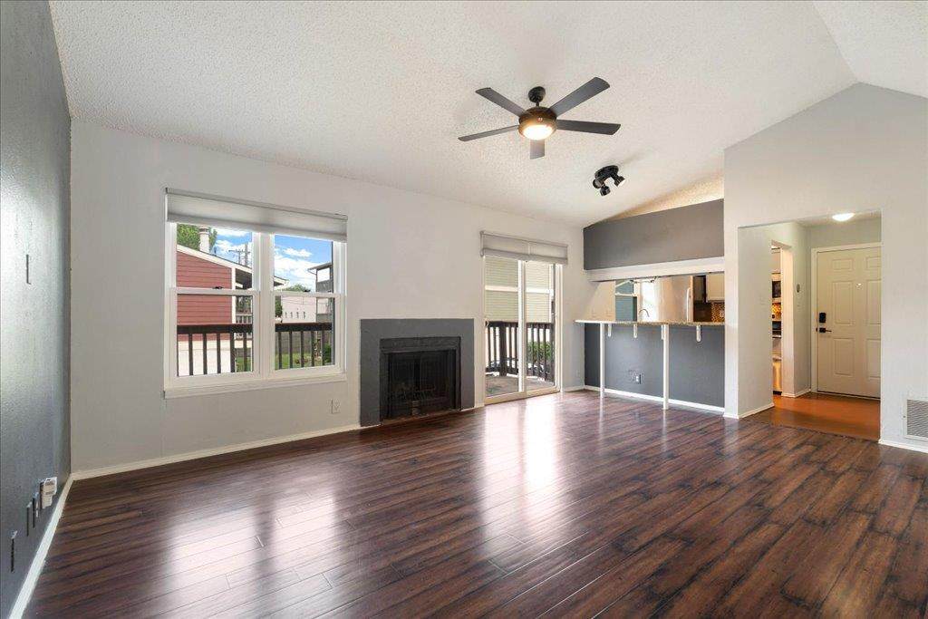 2215 Post Rd - Photo 1