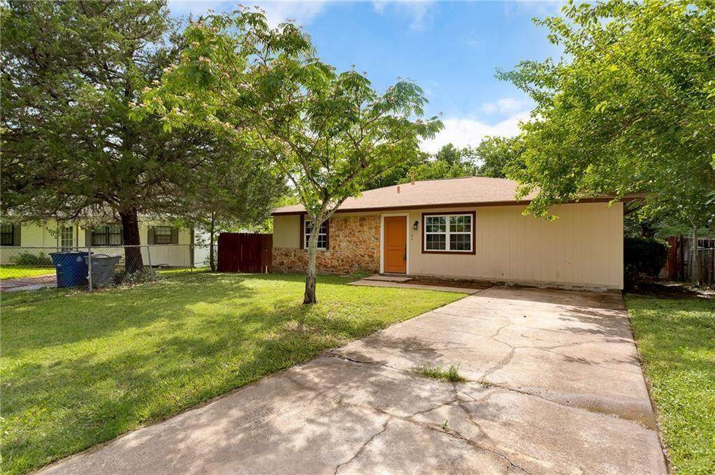 1104 Brookswood Ave - Photo 1