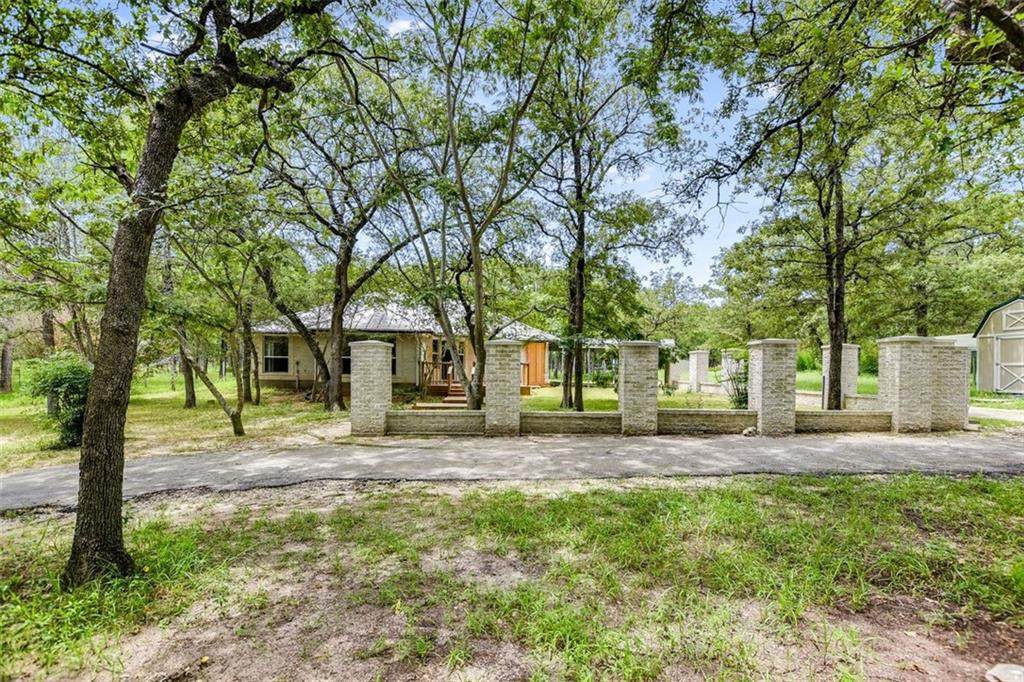 118 Shady Holw - Photo 1