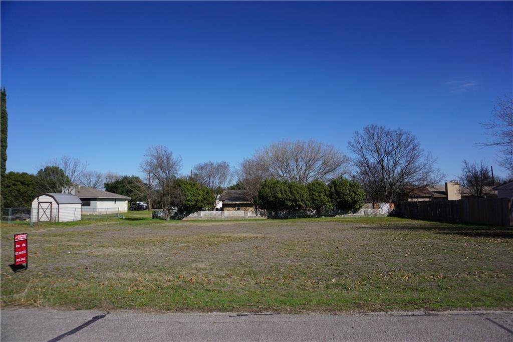 2604 Cypress Ln - Photo 1
