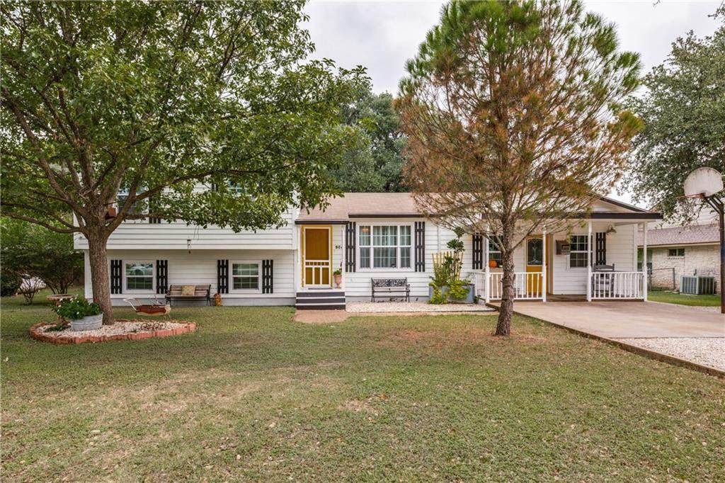 904 Country Rd - Photo 1