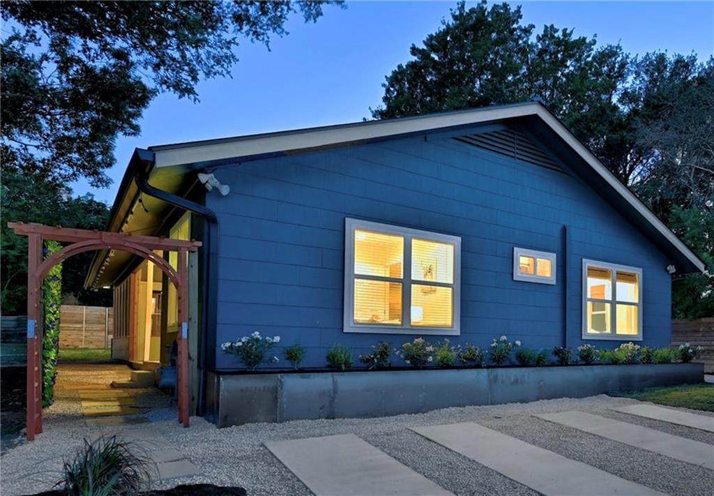 209 Sandra St - Photo 1