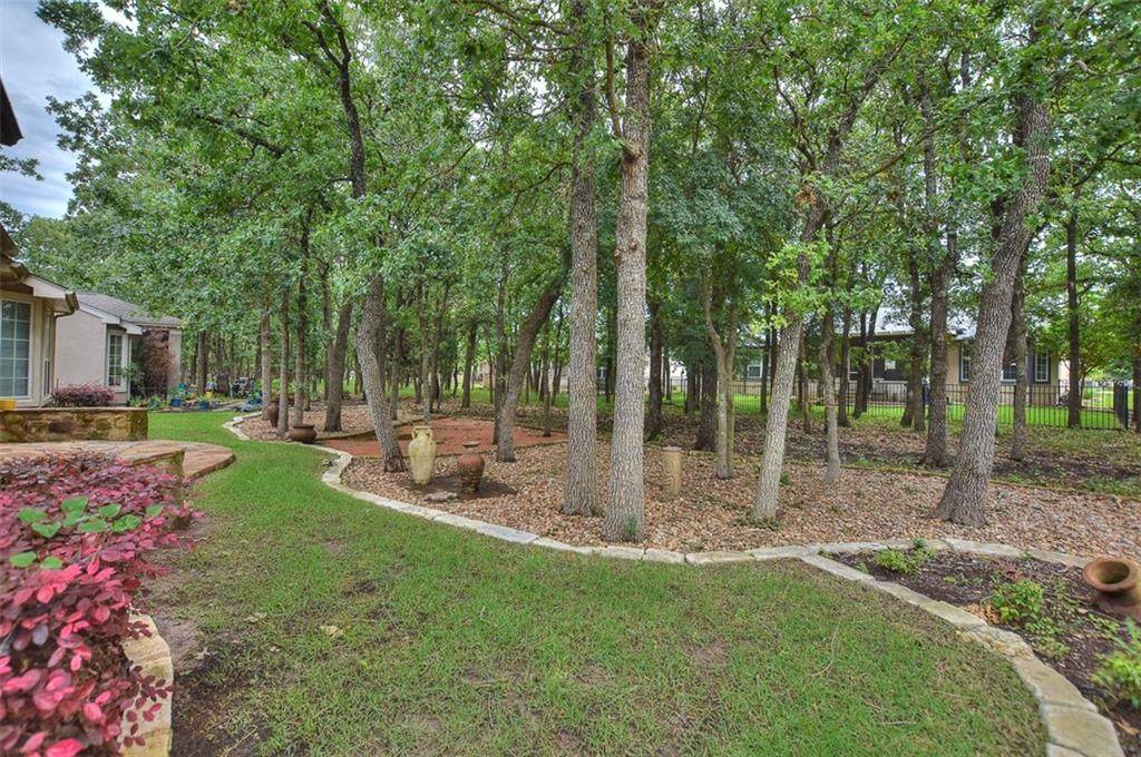 204 River Rock Dr - Photo 1