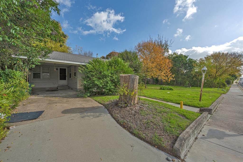 410 Saint Johns Ave - Photo 1