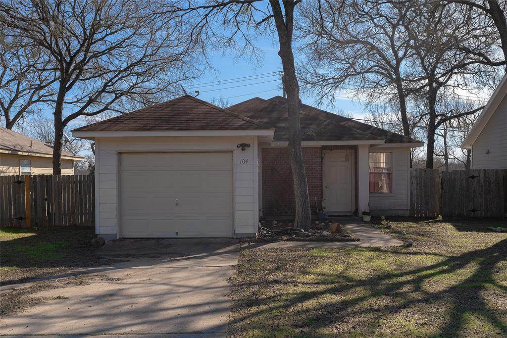 104 Mockingbird Cir - Photo 1