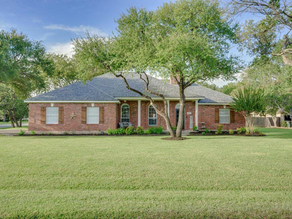 30101 Oakmont Dr - Photo 1