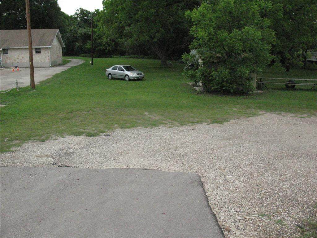 9605 Wayside Blvd - Photo 1