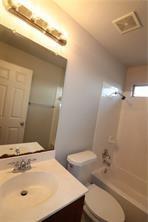 201 Baldwin St - Photo 1