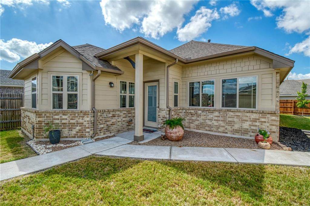 136 Trailstone Dr - Photo 1
