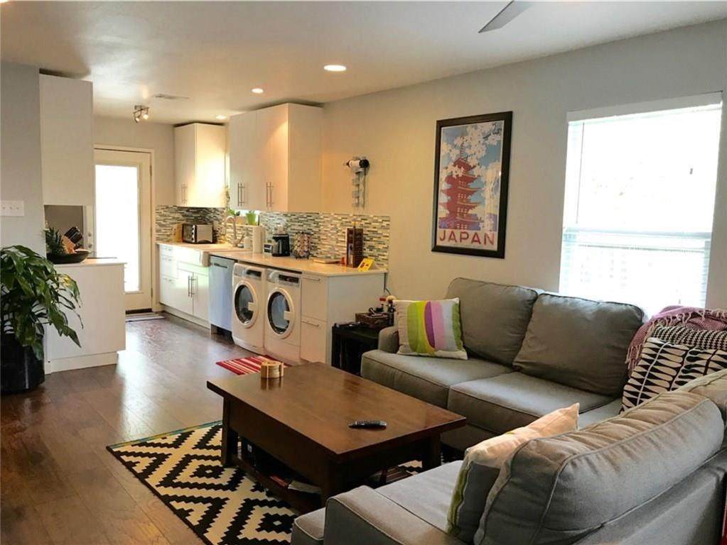 1120 Estes Ave - Photo 1