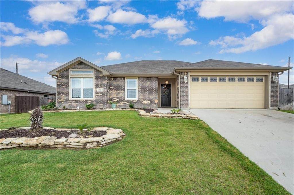 2711 Curtis Dr - Photo 1