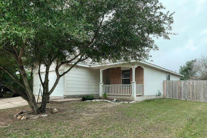 244 Langley - Photo 1