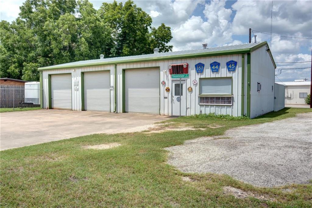 304 Perkins St - Photo 1
