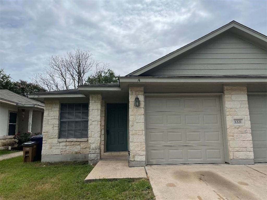 1221 Armadillo Rd - Photo 1