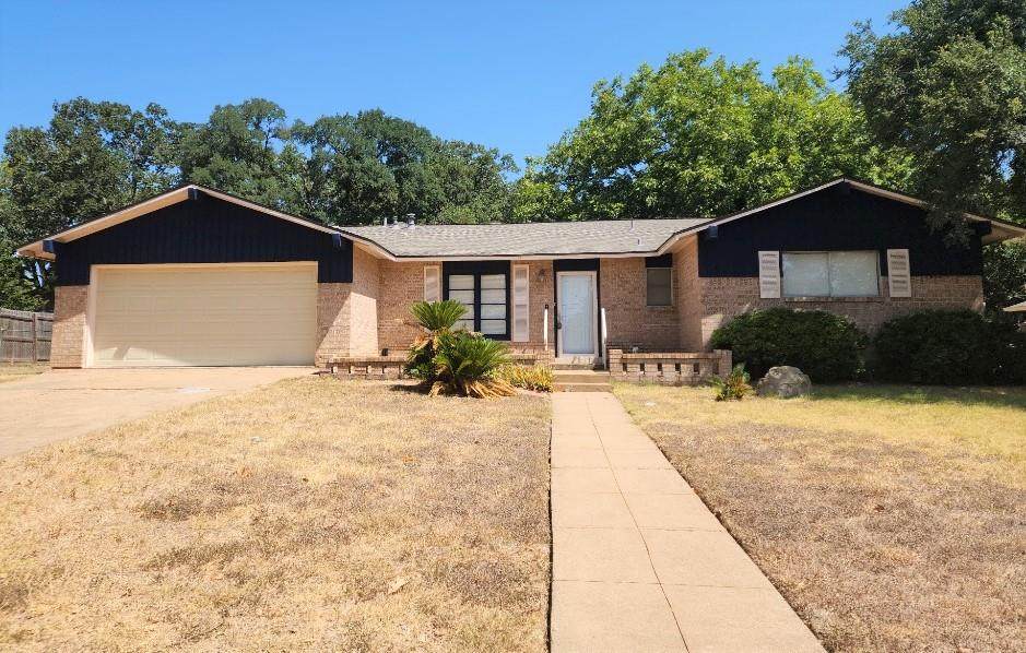 807 Country Club Rd - Photo 1