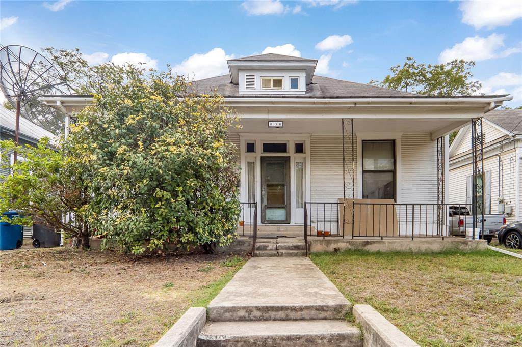 306 Keller St - Photo 1