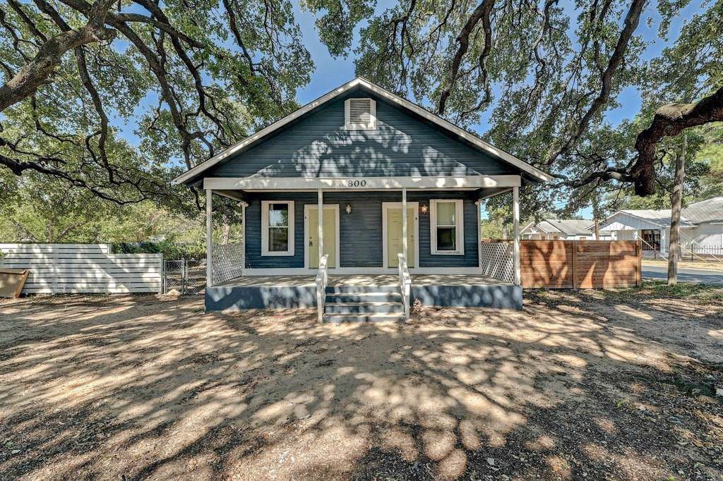 800 Montopolis Dr - Photo 1