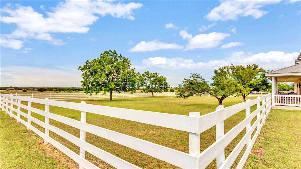 1000 County Road 327 - Photo 1