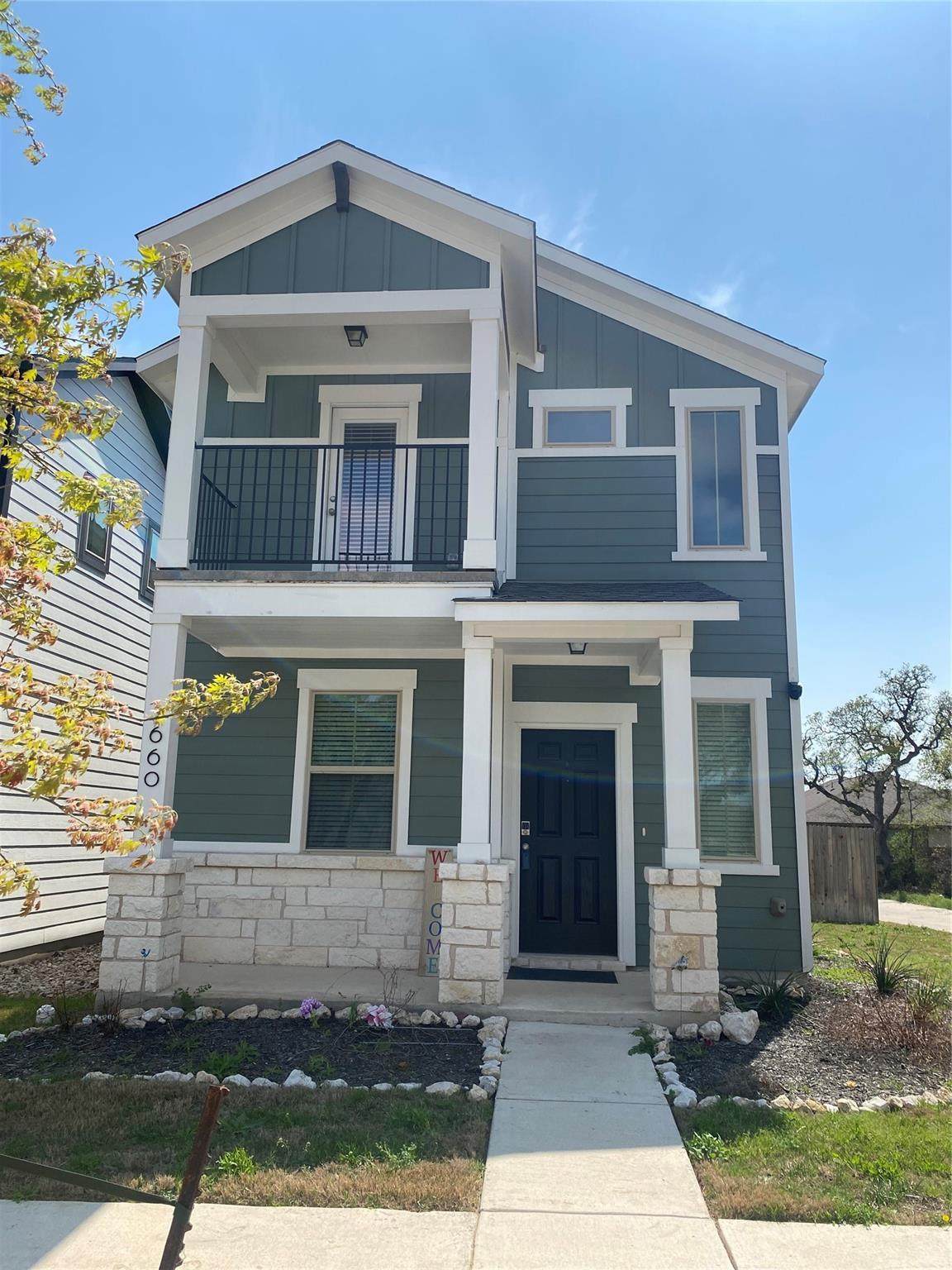 1660 Fountain Bridge Dr - Photo 1