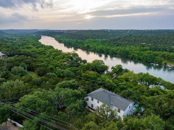 1604 Cliffwood Dr - Photo 1