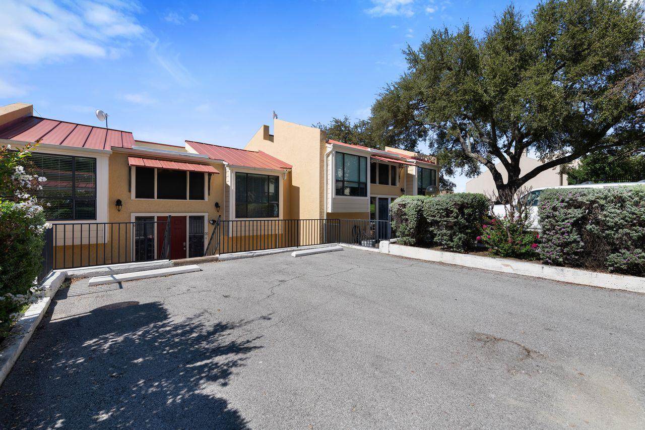 402 Hi Stirrup - Photo 1