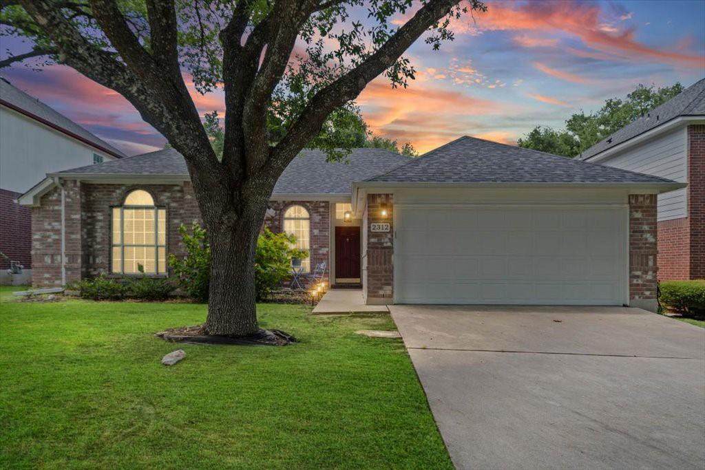 2312 Mockingbird Dr - Photo 1