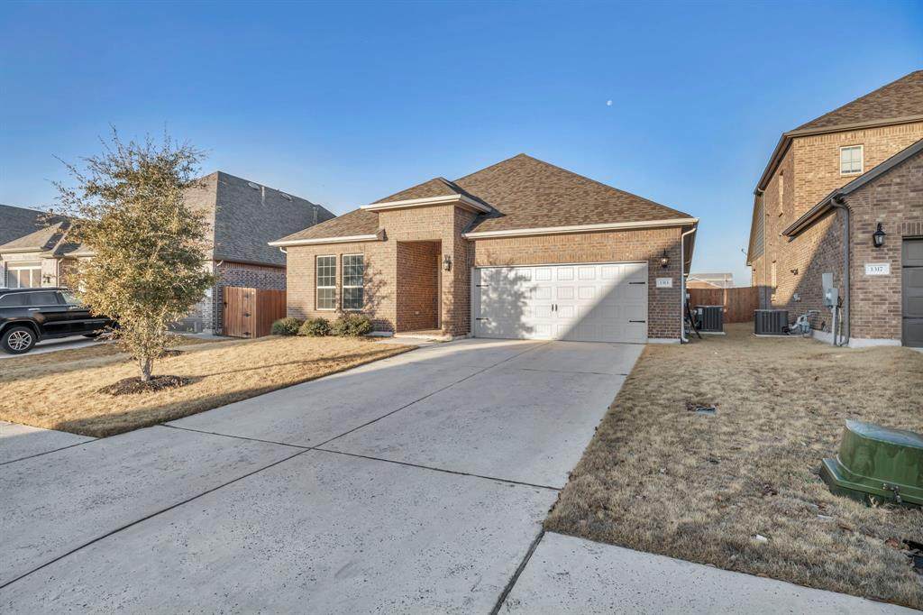 1313 Mustang Brook Ln - Photo 1