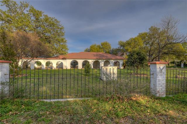 1000 Pebble Dr - Photo 1