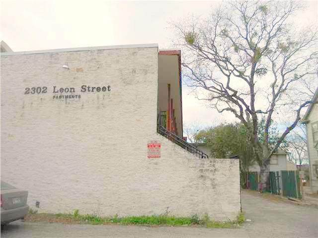 2302 Leon St - Photo 1