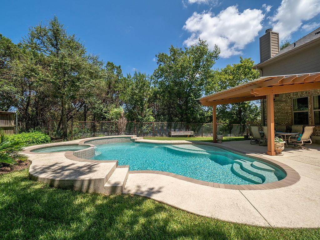 8112 Aralia Dr - Photo 1