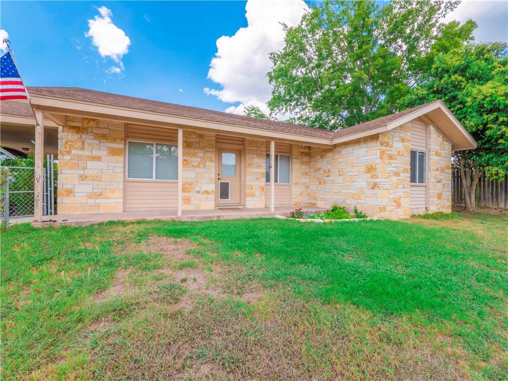 305 League Ct - Photo 1