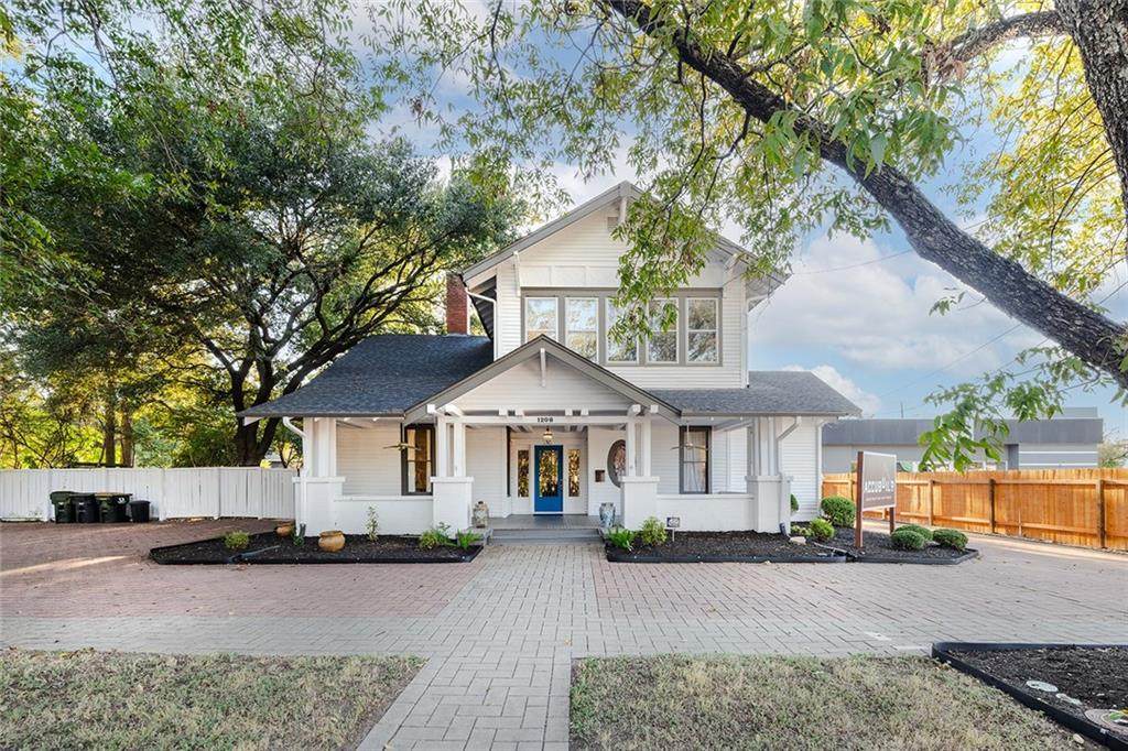 1208 Main St - Photo 1