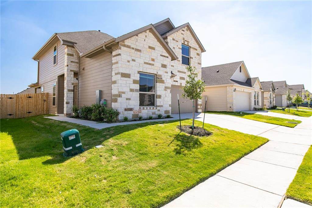 905 Falkland Trce - Photo 1