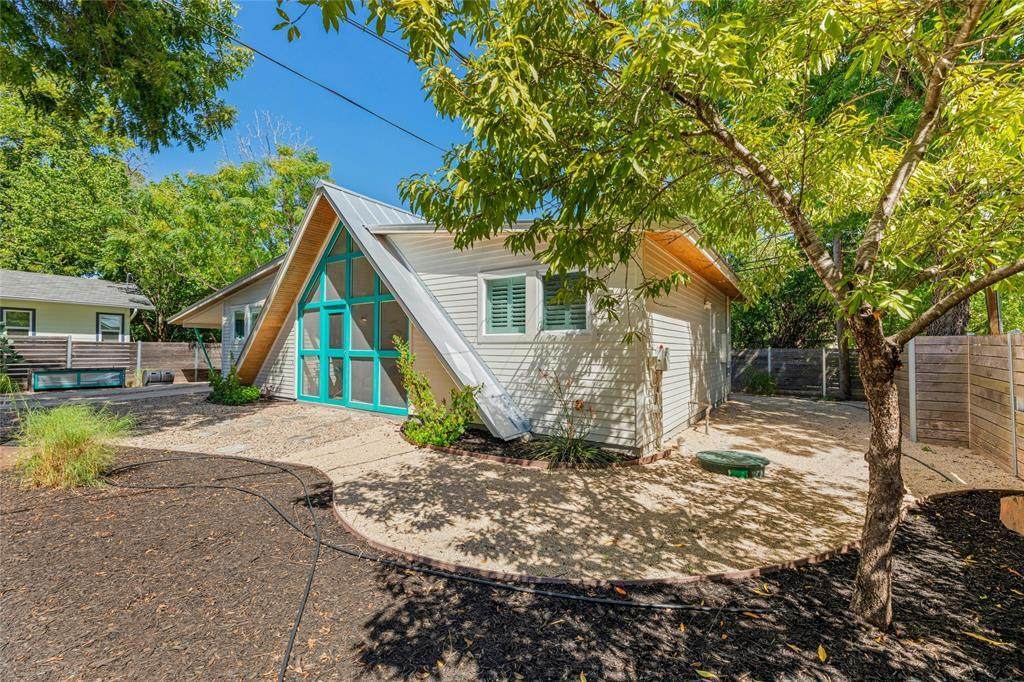 3901 Cherrywood Rd - Photo 1