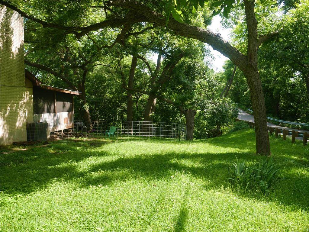 9007 Sansom Rd - Photo 1