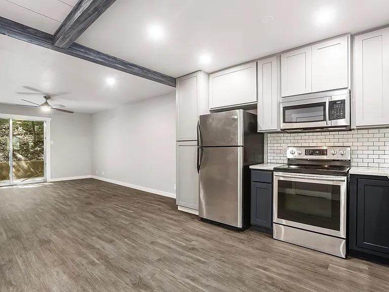 5330 Balcones Dr - Photo 1