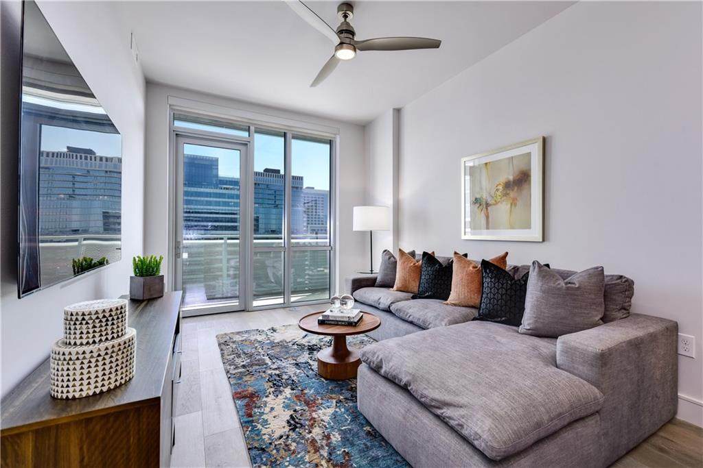222 West Ave - Photo 1