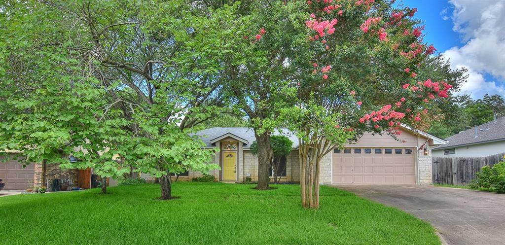 1604 Barcus Dr - Photo 1