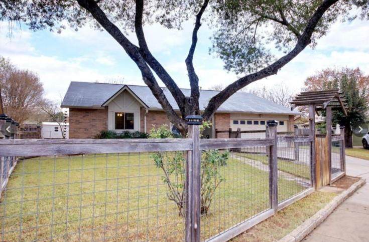 6104 Bridlington Cir - Photo 1