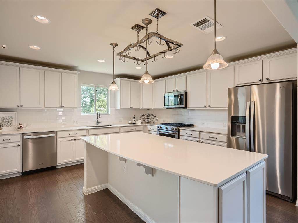 419 Holiday Creek Ln - Photo 1