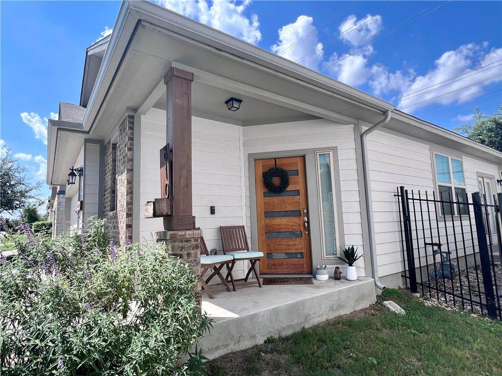 810 Cottage Bank Trl - Photo 1