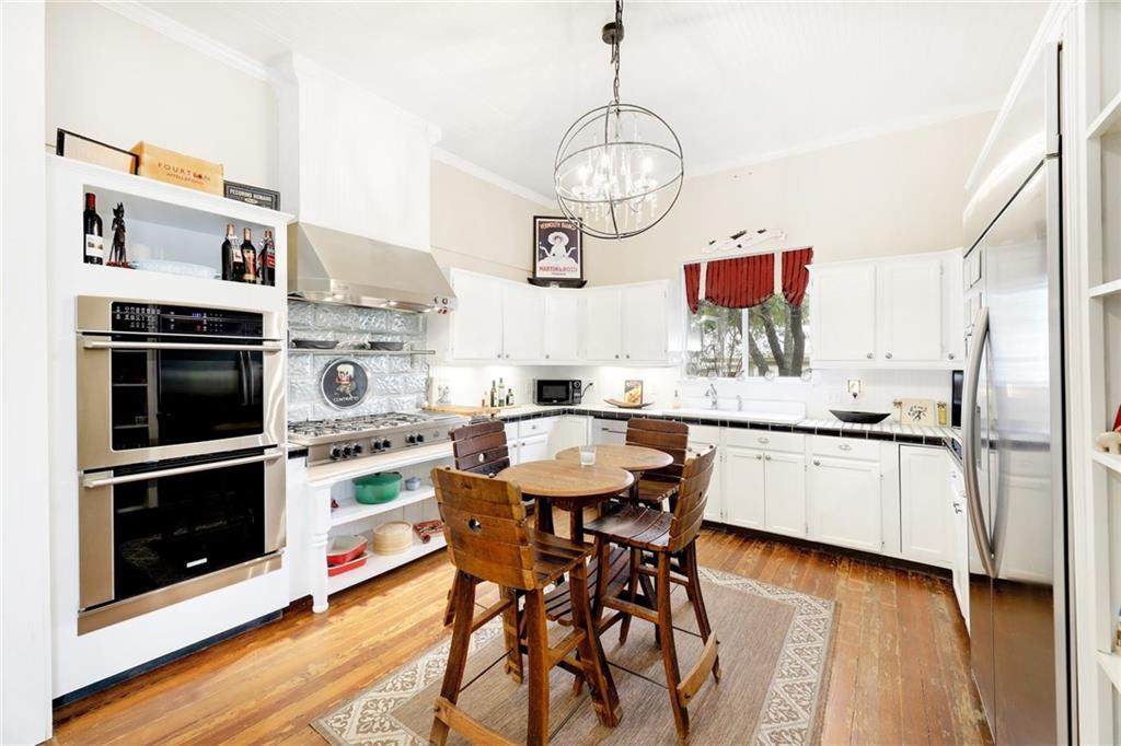 210 Main St - Photo 1